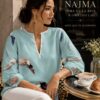 Blusa "Los Cisnes": Serenidad y Estilo